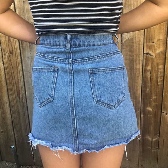 Mini jean skirt from brandy Melville - Picture 3 of 3
